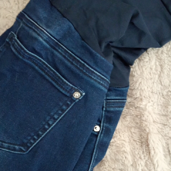 Women's Blue Jeans - Picture 7 of 8